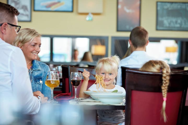 Holiday Inn Zurich - Messe by IHG