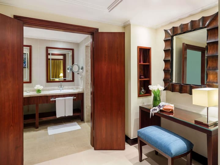 Mövenpick Hotel & Residence Hajar Tower Makkah