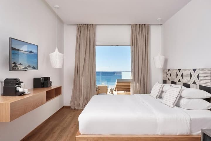 Kosmoplaz Beach Hotel