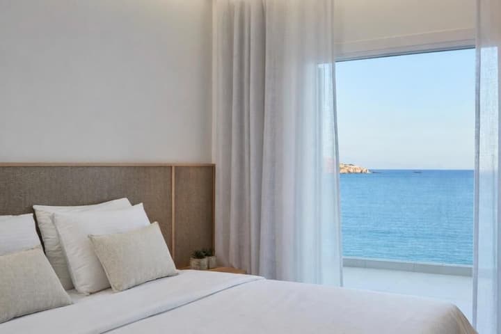 Kosmoplaz Beach Hotel