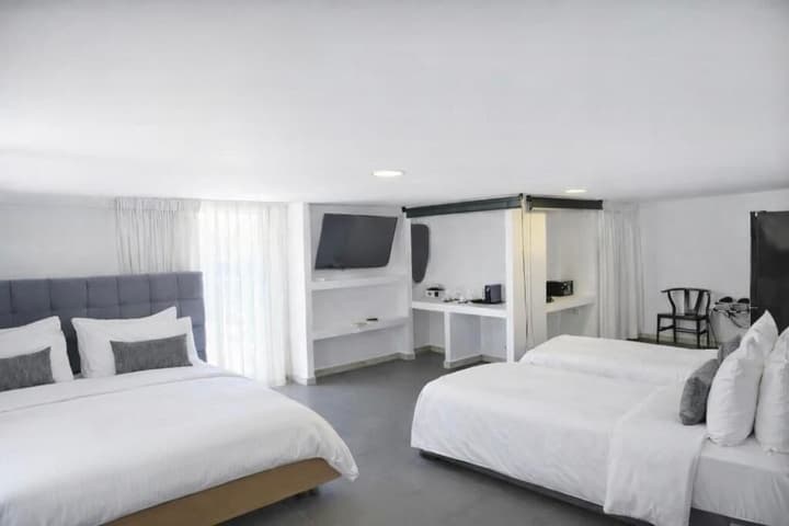 Kosmoplaz Beach Hotel