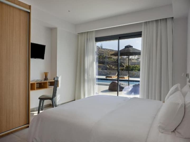 Kosmoplaz Beach Hotel