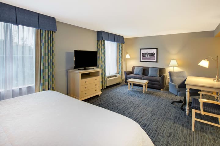 Hampton Inn & Suites Cape Cod-West Yarmouth