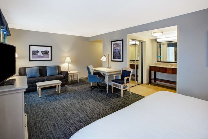 Hampton Inn & Suites Cape Cod-West Yarmouth
