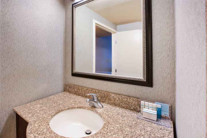 Hampton Inn & Suites Cape Cod-West Yarmouth