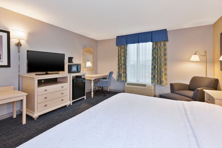Hampton Inn & Suites Cape Cod-West Yarmouth