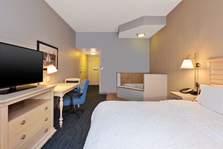 Hampton Inn & Suites Cape Cod-West Yarmouth