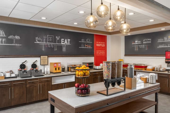 Hampton Inn & Suites Cape Cod-West Yarmouth