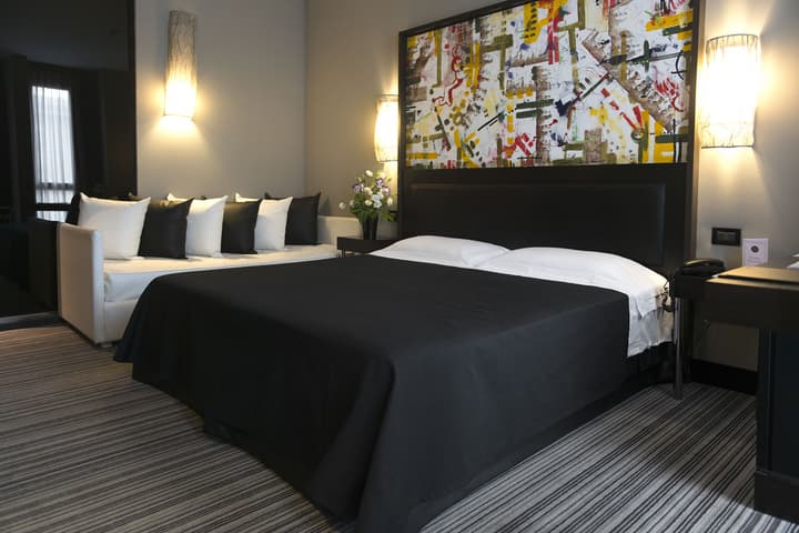 Twentyone Hotel
