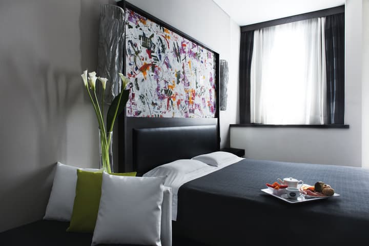Twentyone Hotel