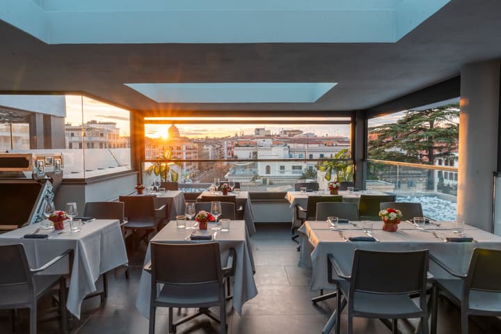 Twentyone Hotel
