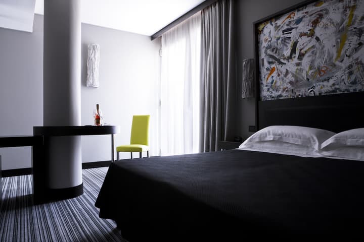 Twentyone Hotel