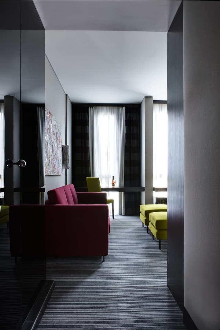 Twentyone Hotel