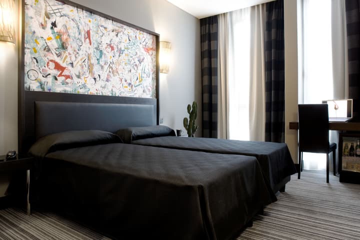 Twentyone Hotel