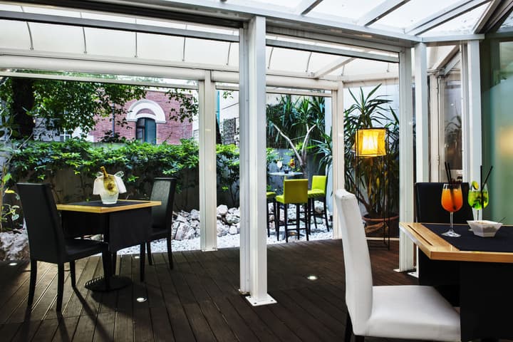 Twentyone Hotel