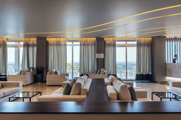 Alexandra Beach Resort & Spa