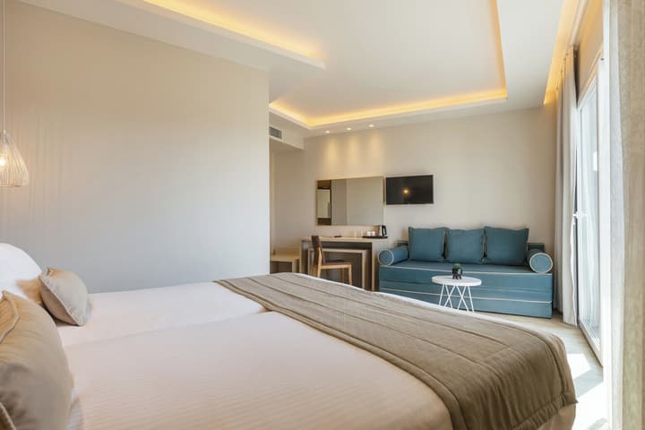 Alexandra Beach Resort & Spa