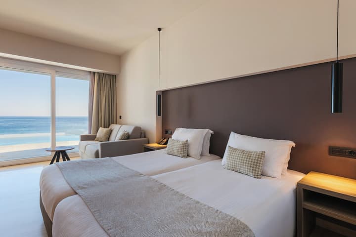 Alexandra Beach Resort & Spa