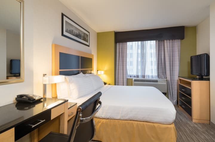 Holiday Inn Express New York City- Wall Street by IHG