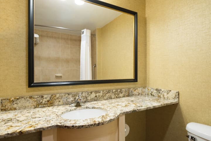 Holiday Inn Express New York City- Wall Street by IHG