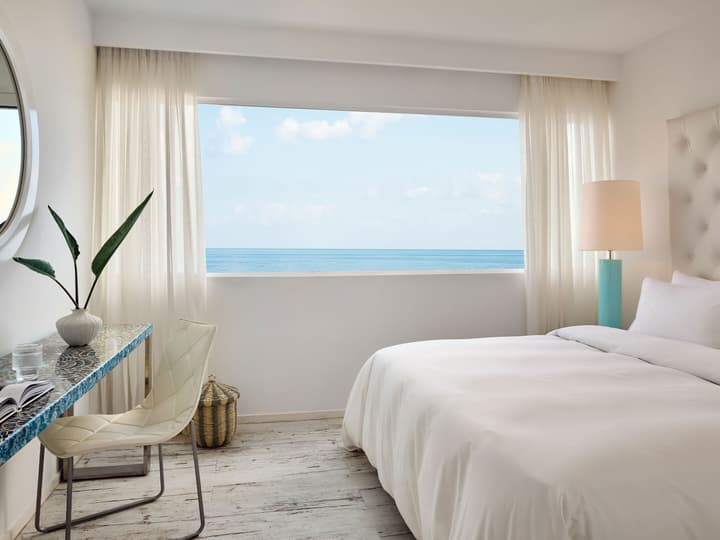 Grecotel LUX ME White