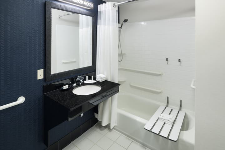 Fairfield Inn & Suites by Marriott Orlando at SeaWorld