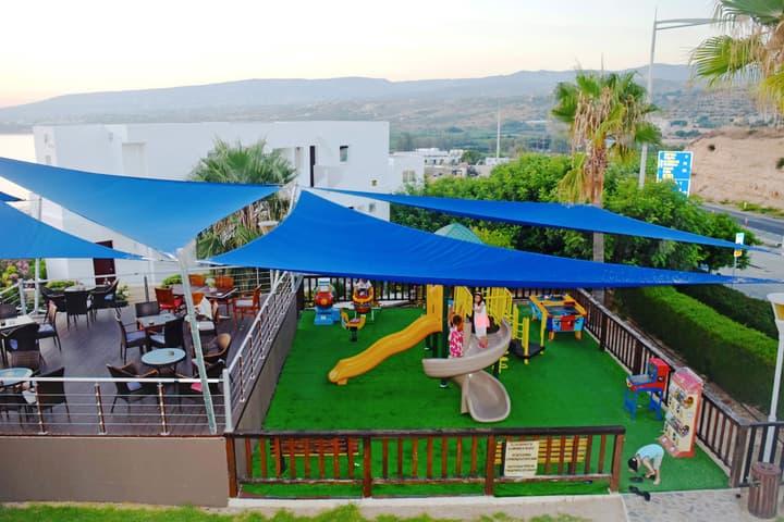 Theo Sunset Bay Hotel