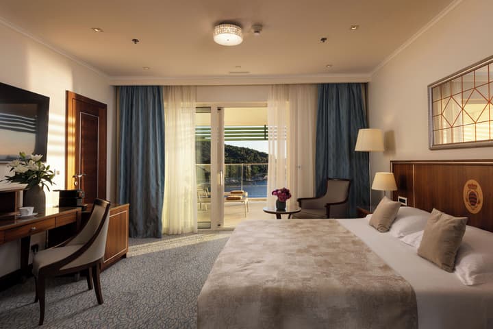 Hotel More