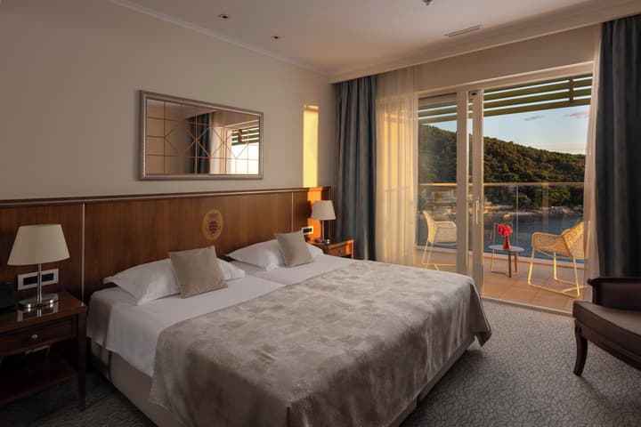 Hotel More