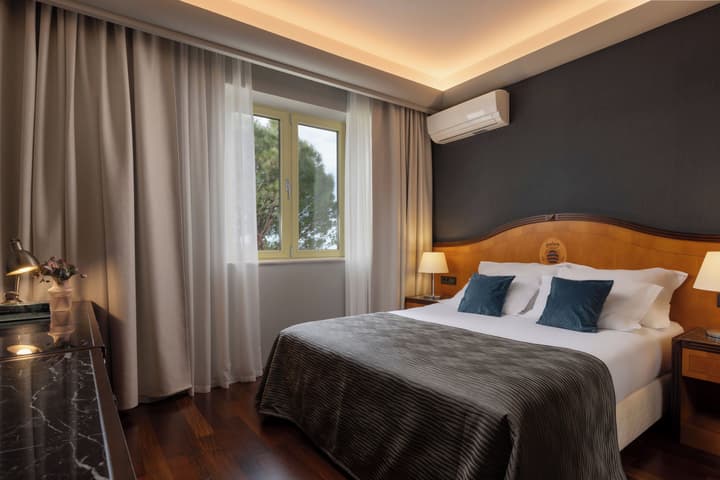 Hotel More