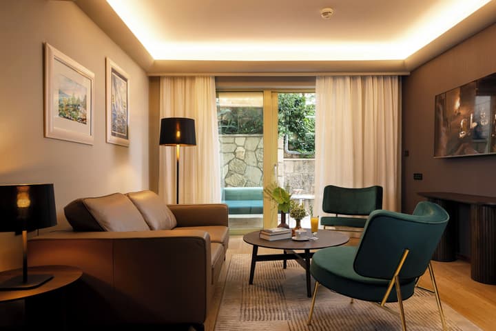 Hotel More