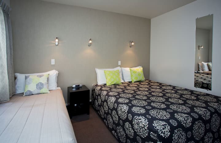 Cable Court Motel