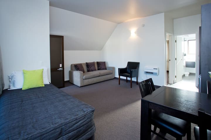 Cable Court Motel