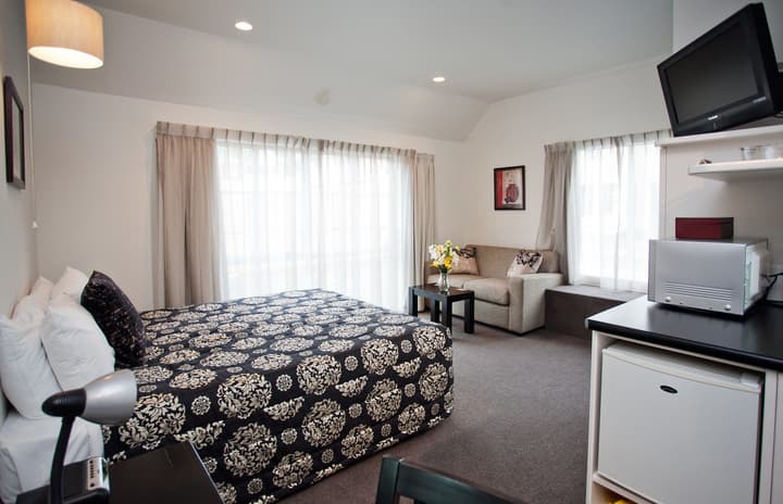 Cable Court Motel