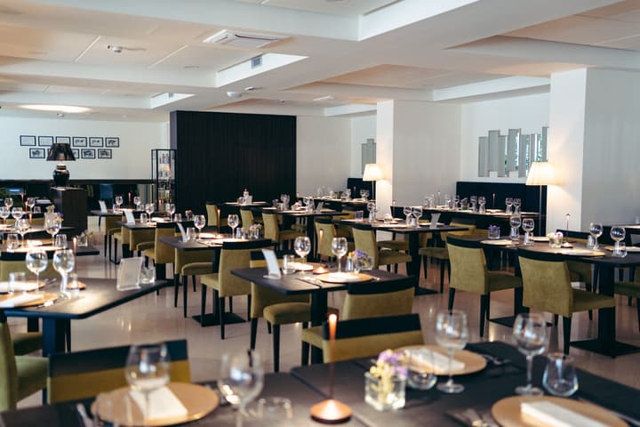 HOTEL EXCELSIOR BARI – BY FARACE HOTELS