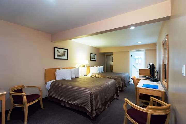 Canadas Best Value Inn Prince George