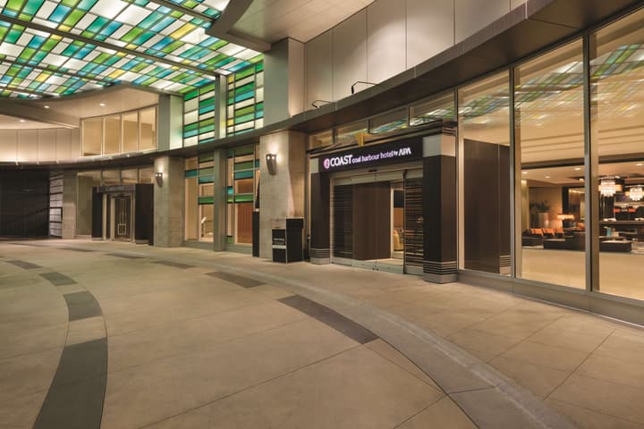 Coast Coal Harbour Vancouver Hotel by APA