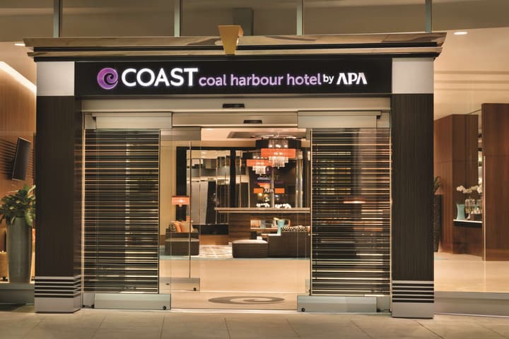Coast Coal Harbour Vancouver Hotel by APA