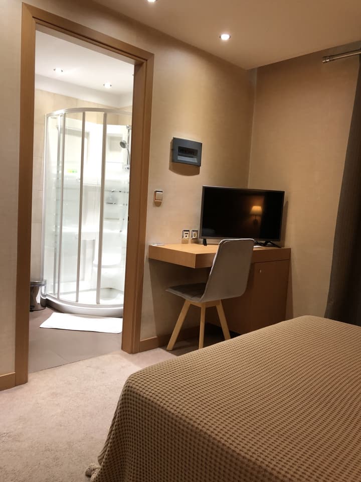 Deves Hotel