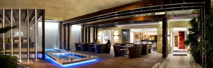 Deves Hotel