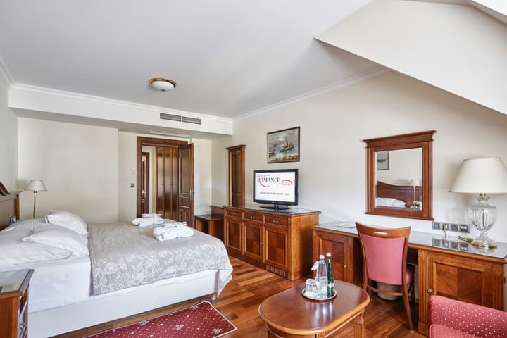 Hotel Romance