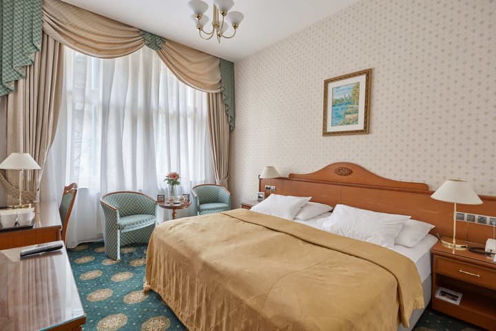 Hotel Romance