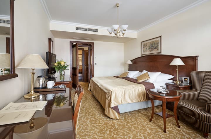 Hotel Romance