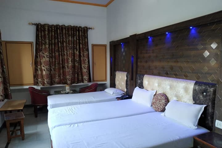 Hotel Taj Plaza