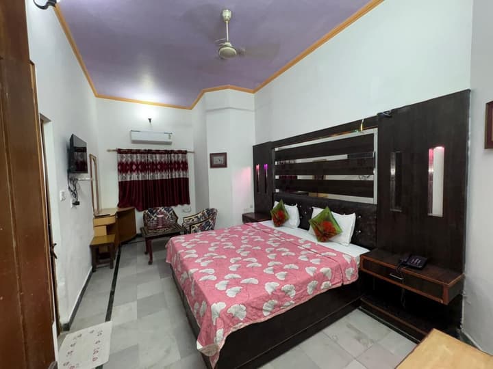 Hotel Taj Plaza