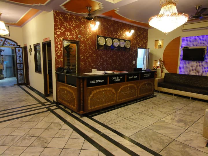Hotel Taj Plaza