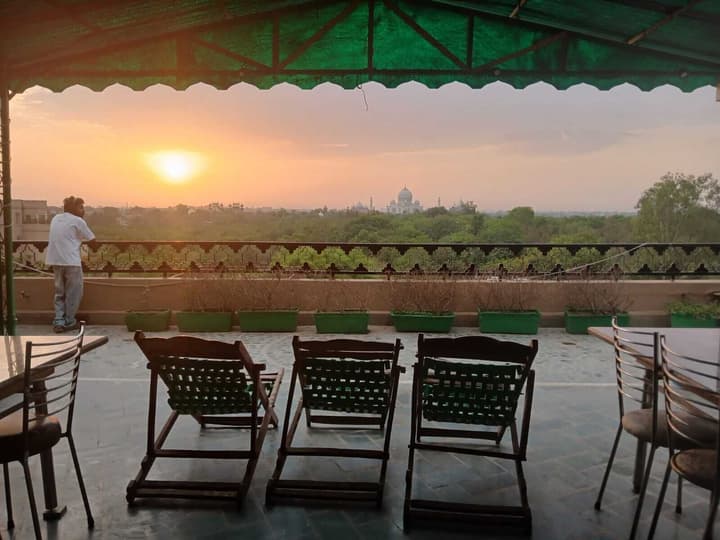 Hotel Taj Plaza
