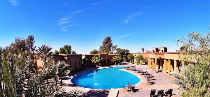 Palm's Hotel Club
