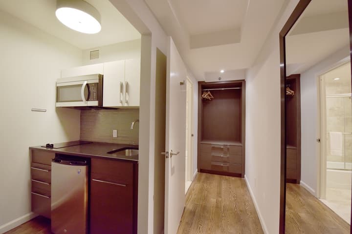 Hotel 32 32