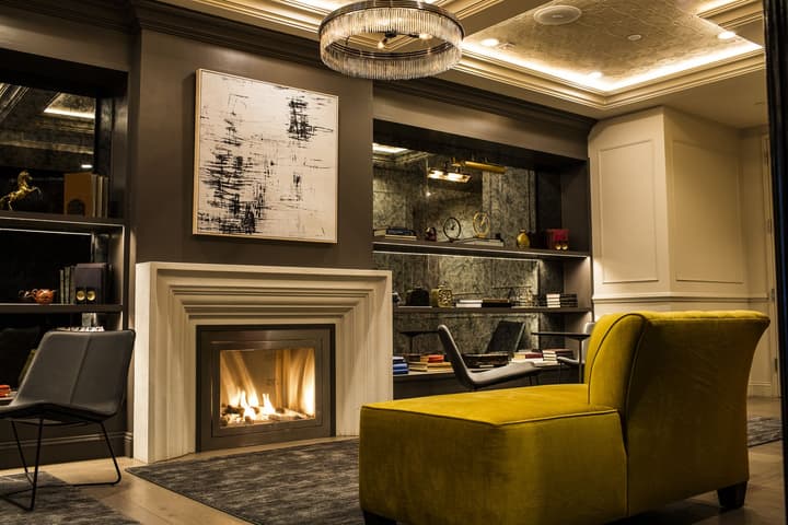 Hotel 32 32